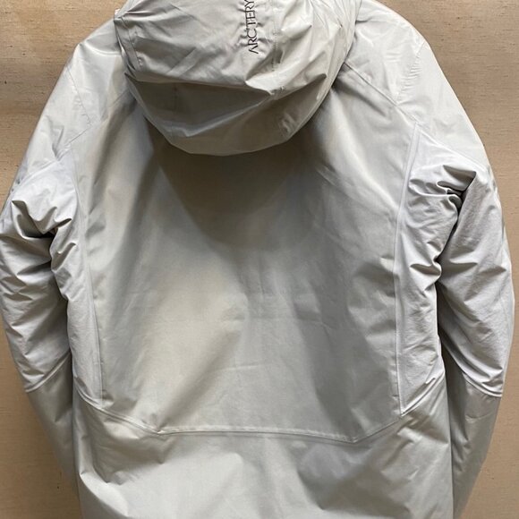 Grayish-white Arc'teryx down jacket, Arc'teryx ski suit - Picture 2 of 7